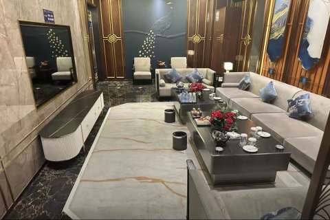 通辽KTV高薪日结招聘女营销 包住宿专车接送